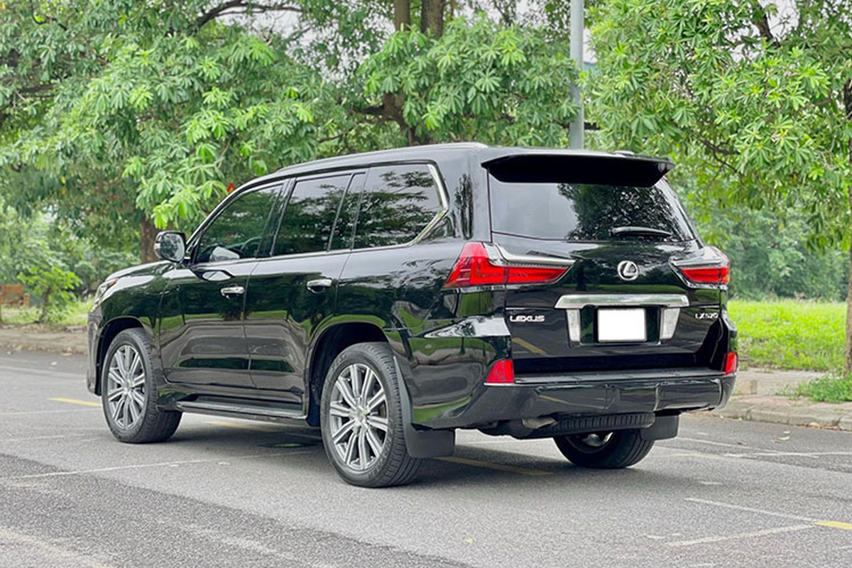 Nội thất xe Lexus LX 570 2017 cũ .