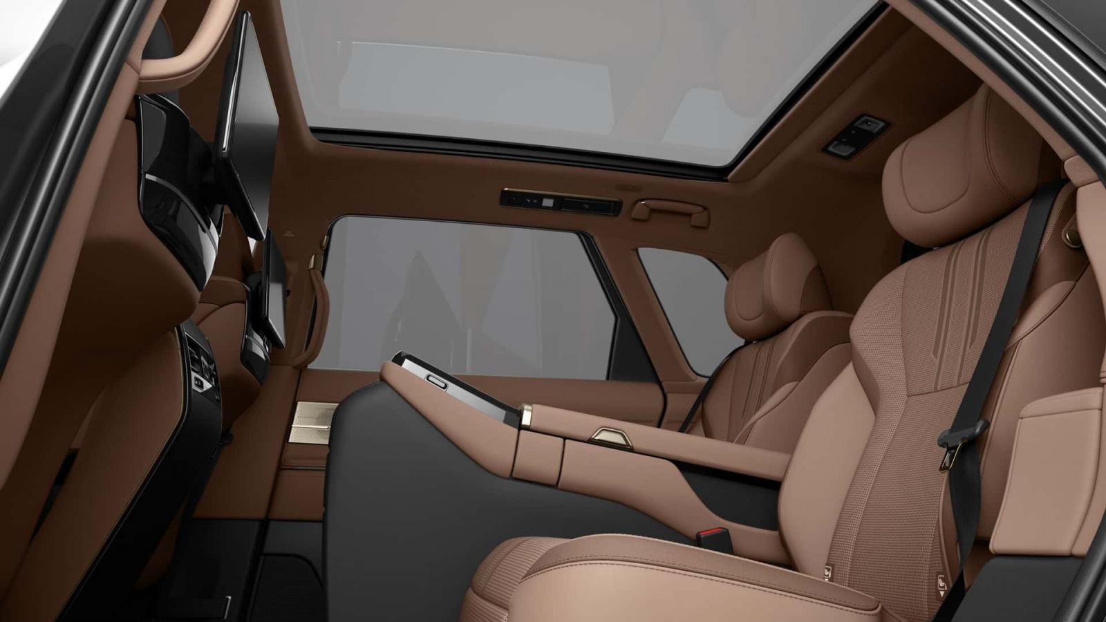 Cửa sổ trời xe Toyota Century 2024 Cửa sổ trời xe Toyota Century 2024.