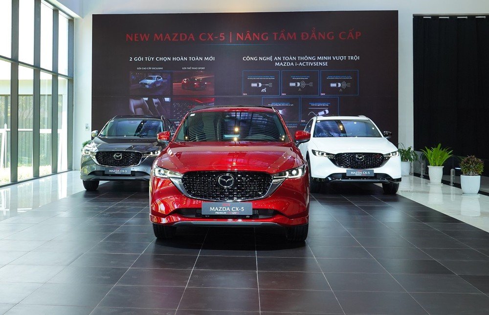 Mazda còn bổ sung thêm 2 phiên bản cao cấp là 2.5L Signature Sport và 2.5L Signature Exclusive cho Mazda CX- Mazda còn bổ sung thêm 2 phiên bản cao cấp là 2.5L Signature Sport và 2.5L Signature Exclusive cho Mazda CX- 1