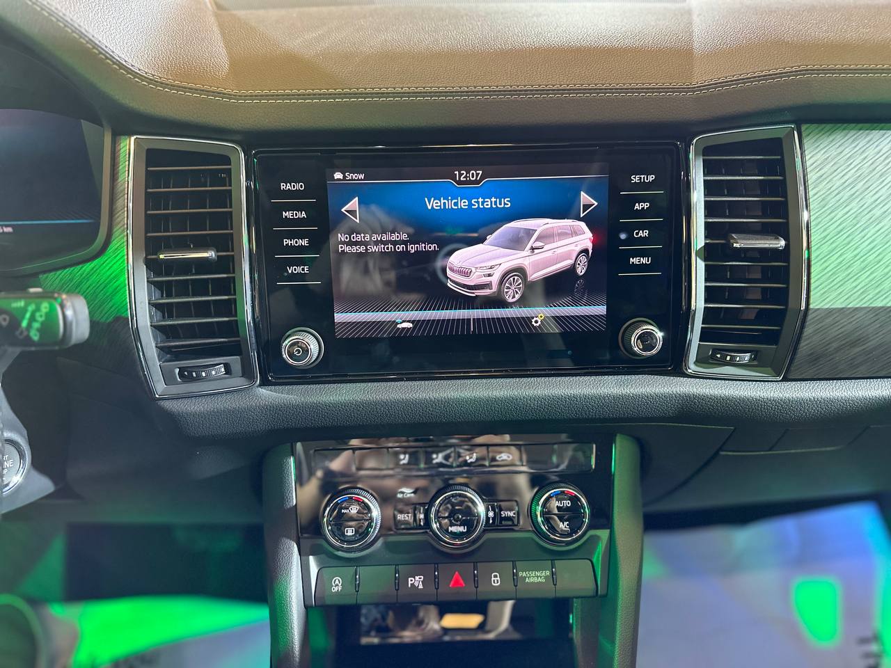 Màn hình trung tâm xe Skoda Kodiaq.