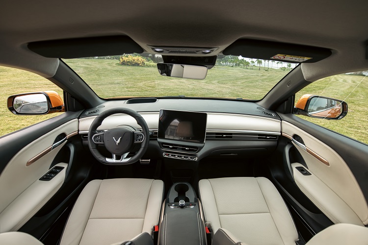 Thông số kỹ thuật VinFast VF 6: Nội thất – Tiện nghi.