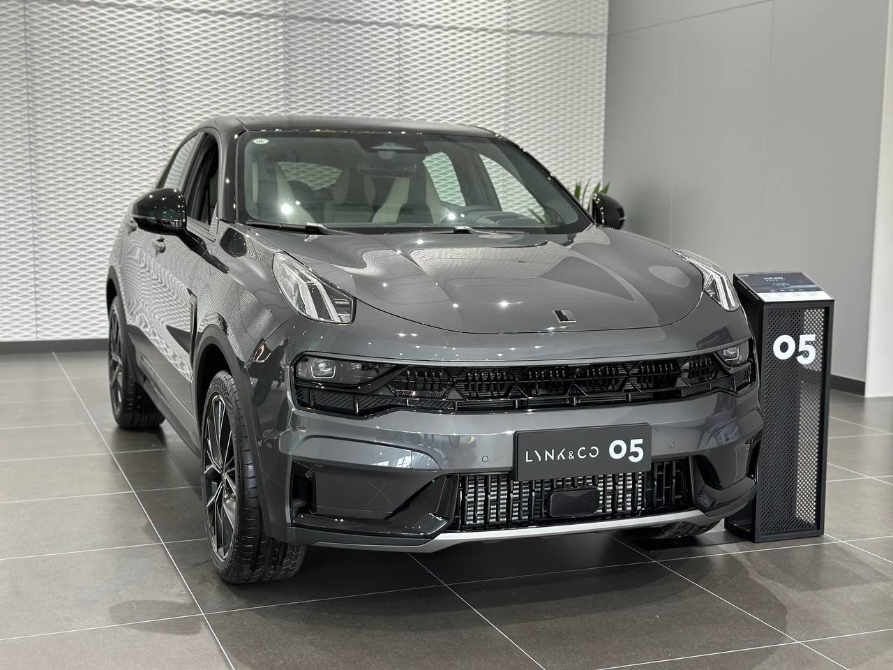 Lynk & Co 05.