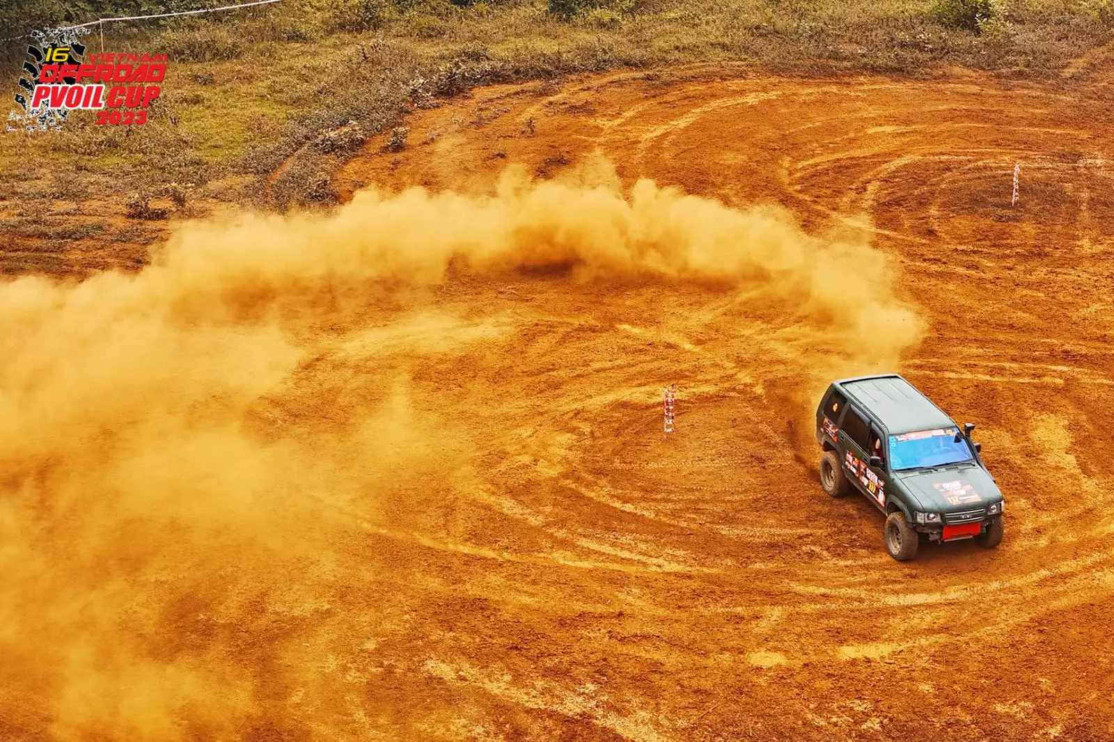 Một màn trình diễn drift ấn tượng. Một màn trình diễn drift ấn tượng. 1