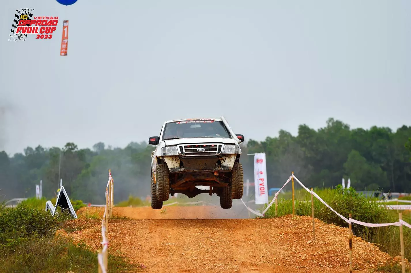 Những màn so găng nảy lửa giữa các tay đua. Những màn so găng nảy lửa giữa các tay đua. 14