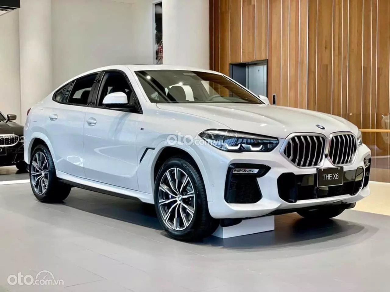 BMW X6.