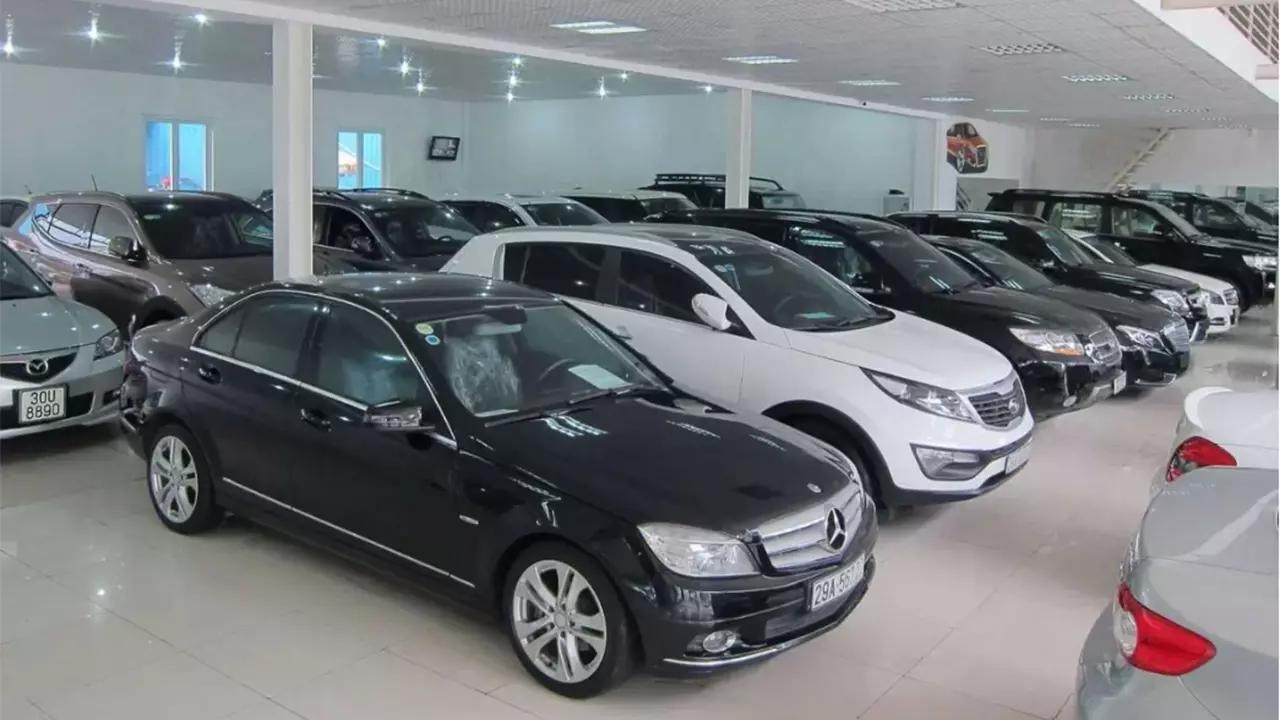 Những chiếc ô tô "15 năm vẫn chạy tốt" đang sẵn trên thị trường xe cũ 1