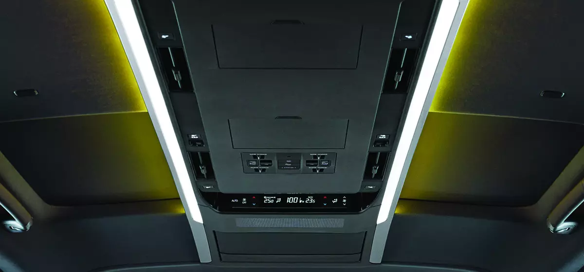 Trần xe Toyota Alphard Trần xe Toyota Alphard.