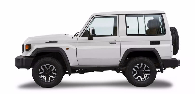 Toyota Land Cruise 70 Series 2024 phiên bản 3 sở hữu ngoại hình khá nhỏ nhắn.1