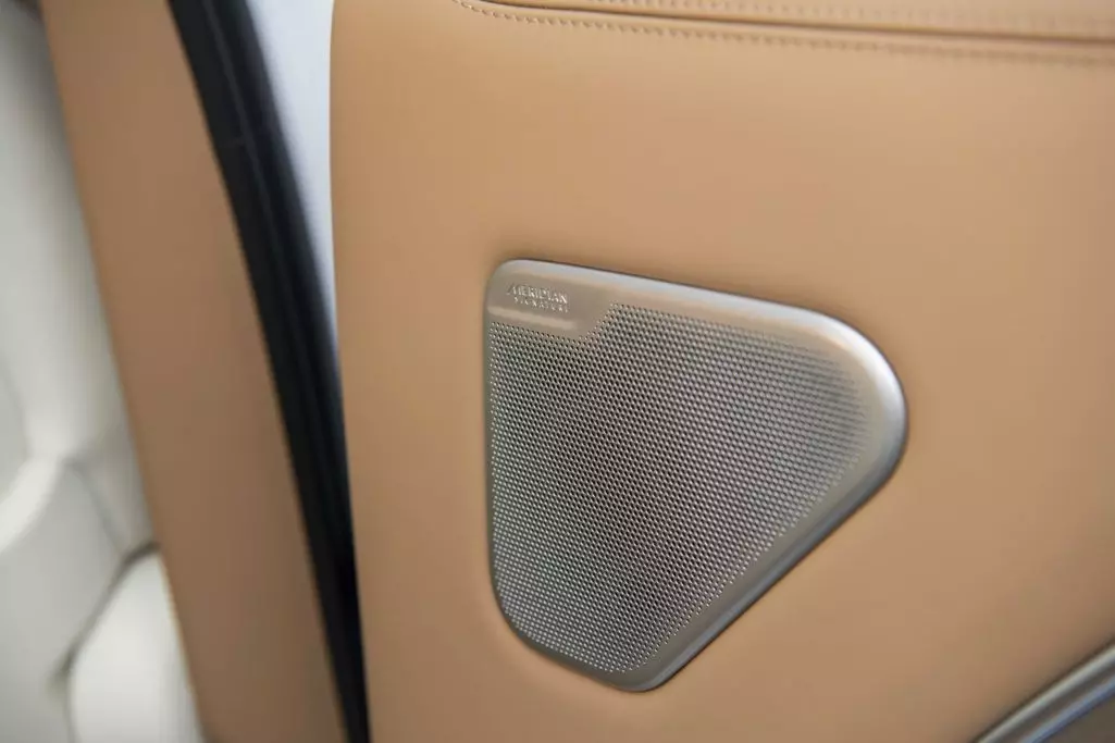 Range Rover SV 2024 2 Range Rover SV 2024 a2