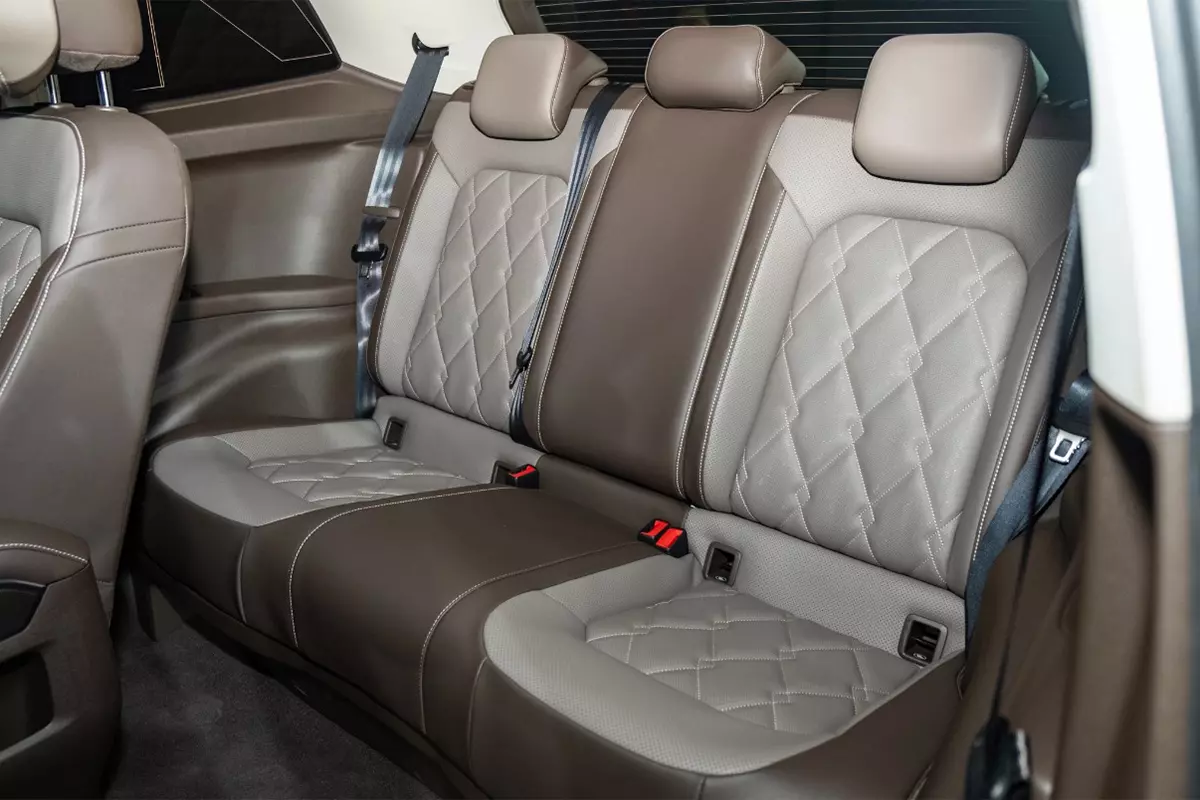 Khoang nội thất của Volkswagen Viloran 2024 a5