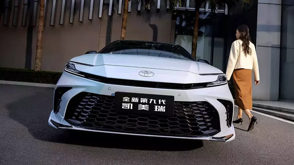  Soi những nét mới trên Toyota Camry 2024 1