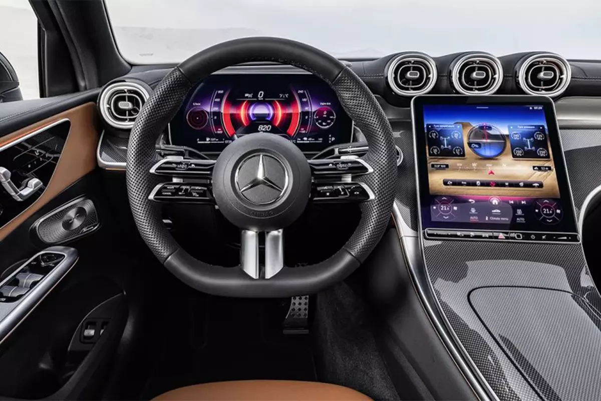 Nội thất xe Mercedes-Benz GLC 300 Coupe 2024 1