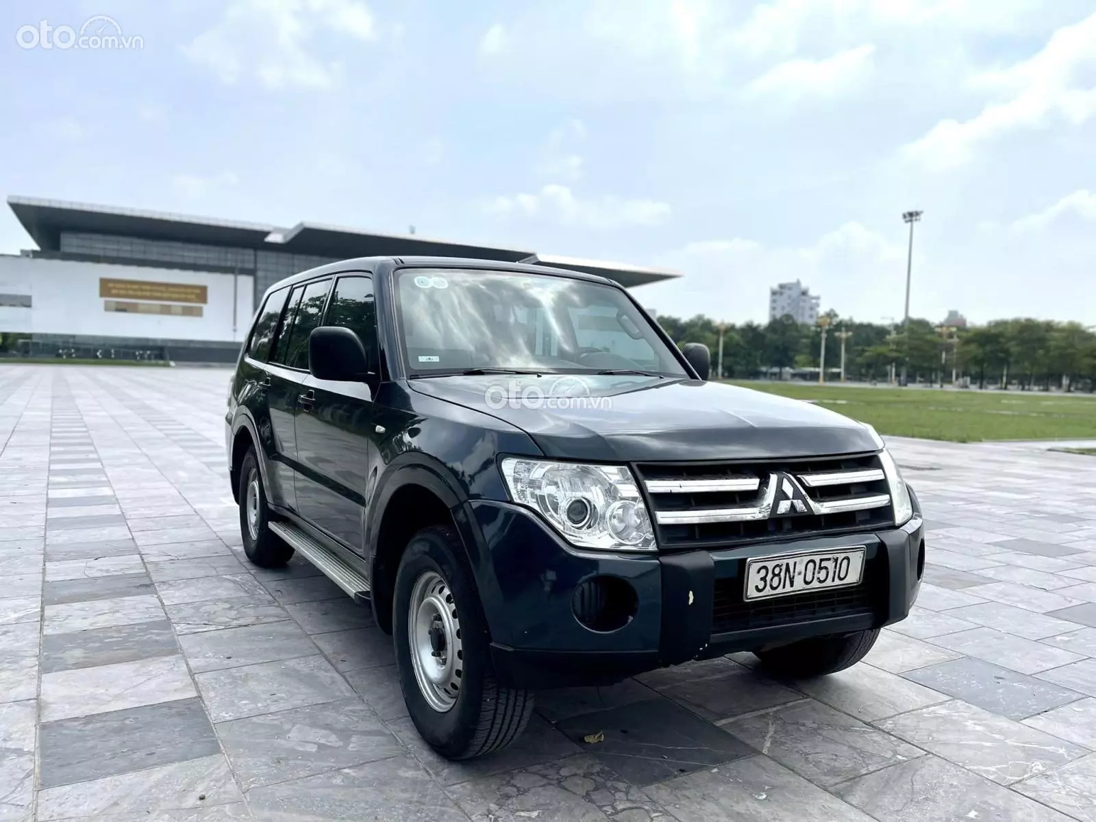 XE MITSUBISHI PAJERO 2007 TỪNG DÙNG LÀM PHƯƠNG TIỆN CHỞ TIỀN NGÂN HÀNG
