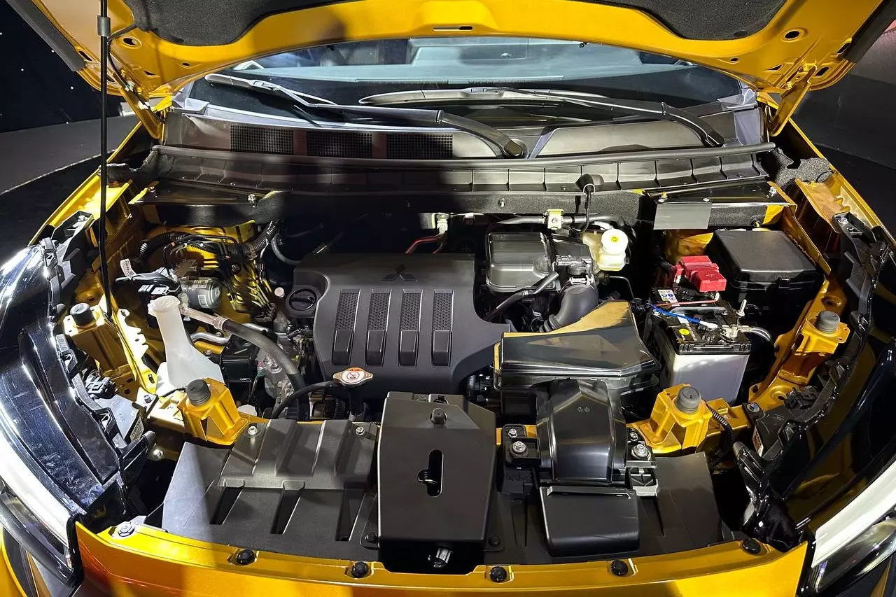 "Trái tim" của xe là khối động cơ 1.5L MIVEC cho sức mạnh 104 PS và 141 Nm. 1
