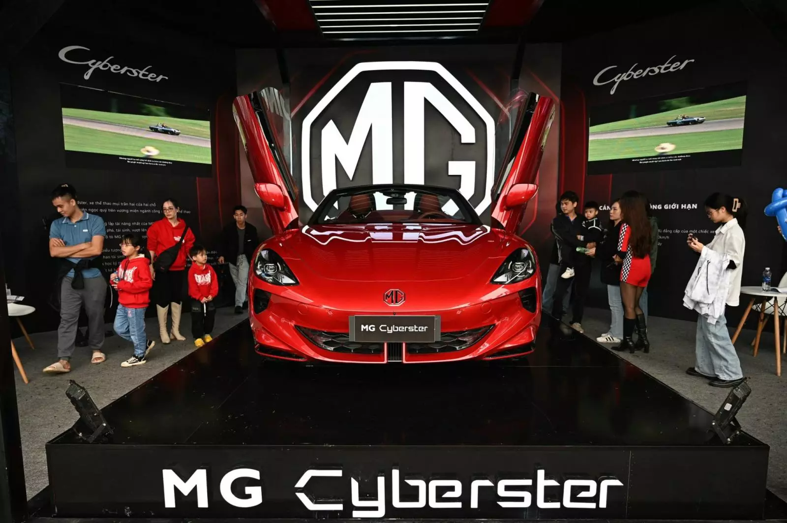 Thương hiệu ô tô Trung Quốc MG góp mặt bằng dòng siêu xe thuần điện Cyberster Thương hiệu ô tô Trung Quốc MG góp mặt bằng dòng siêu xe thuần điện Cyberster.
