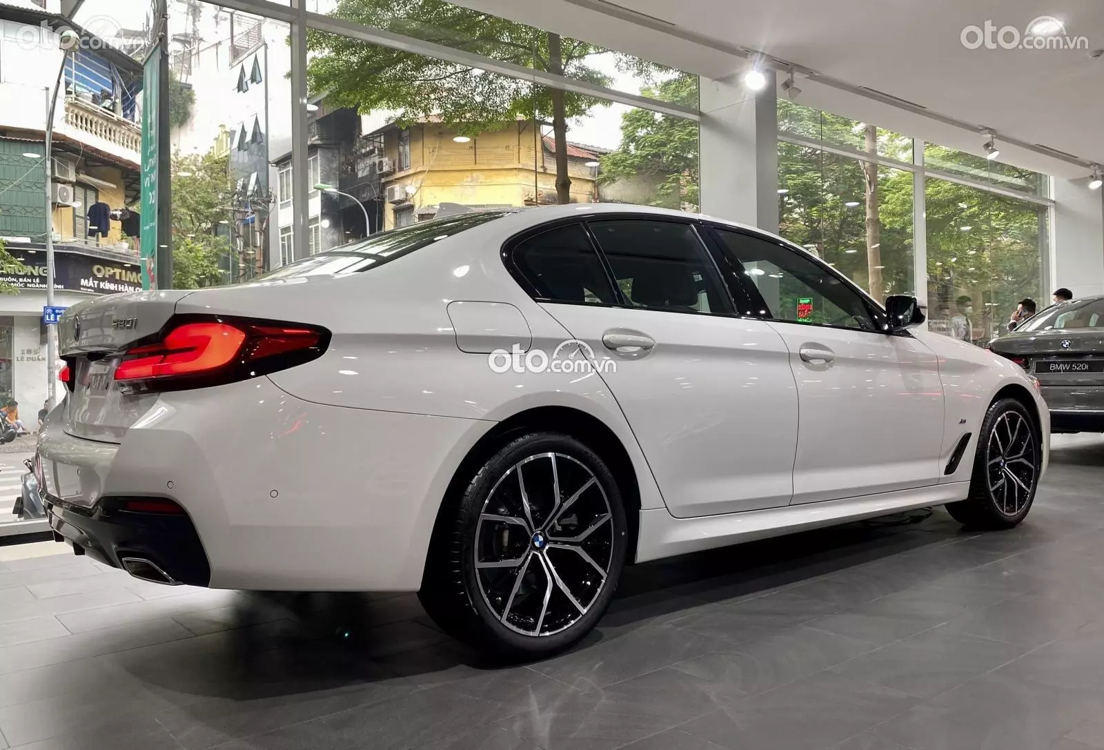 BMW 520i 2024: Giá xe 520i mới nhất kèm lăn bánh & ưu đãi (2/2024)