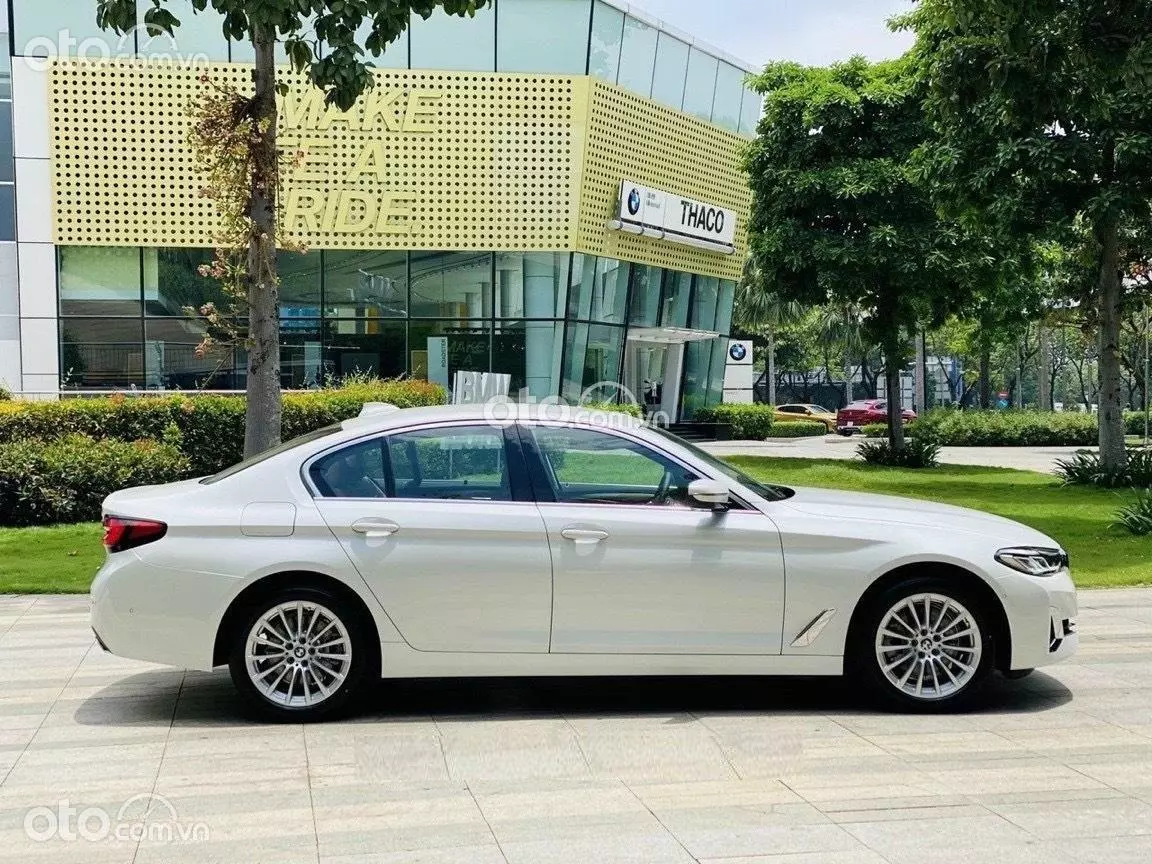BMW 520i 2024: Giá xe 520i mới nhất kèm lăn bánh & ưu đãi (2/2024)