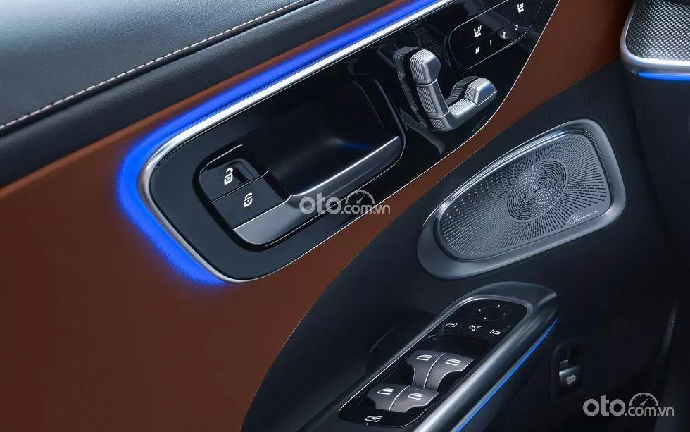 loa xe Mercedes-Benz C 300 2022.