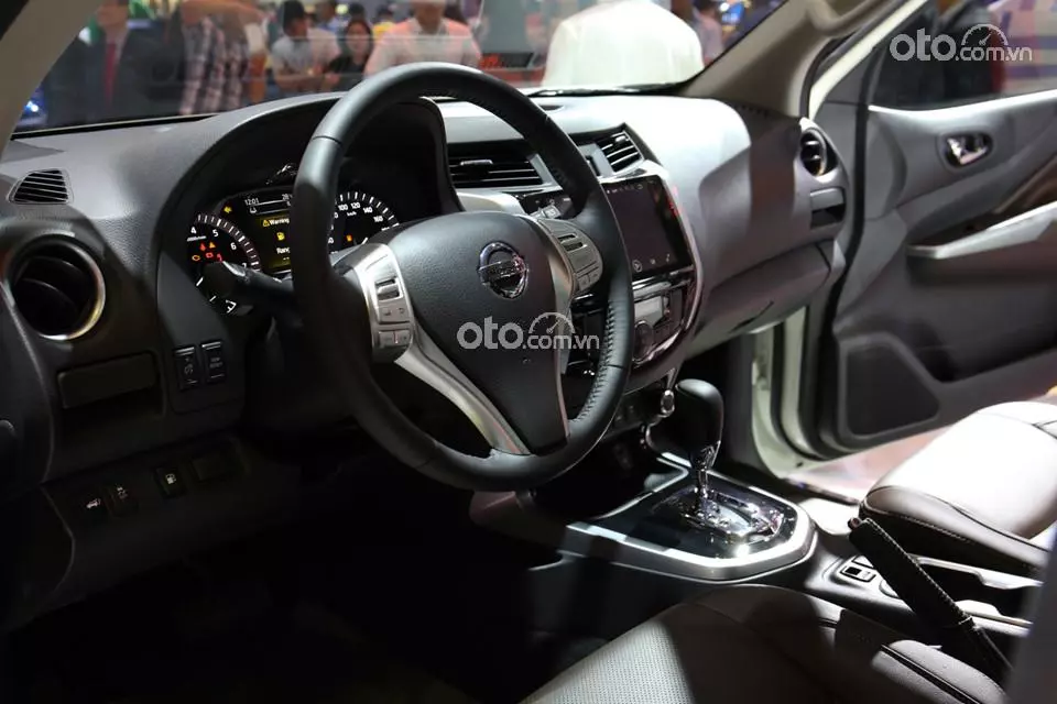Nội thất xe Nissan Terra 2021.