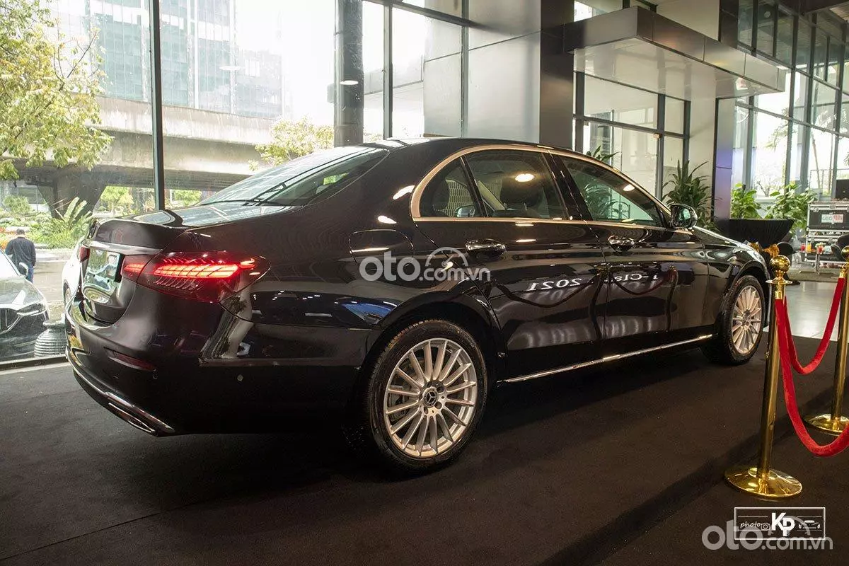Mercedes-Benz E200 Exclusive.