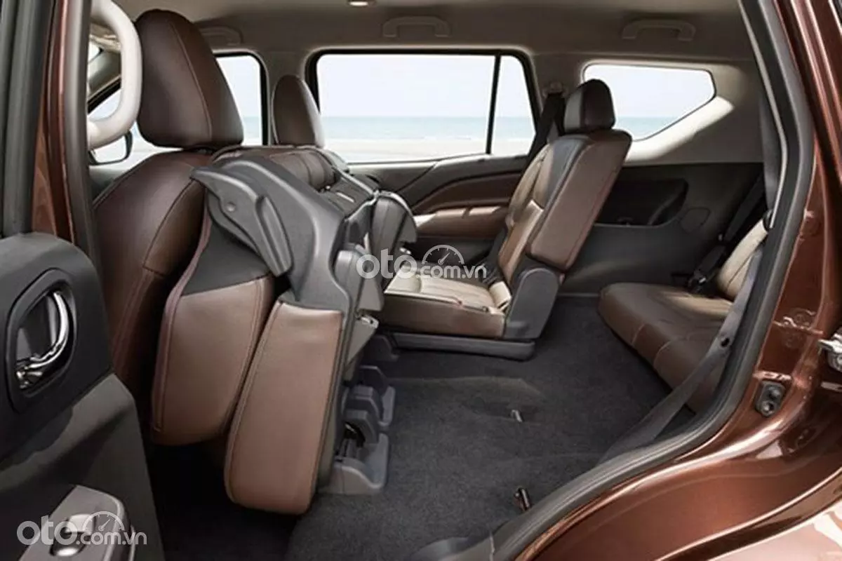 hàng ghế sau Nissan Terra 2021.
