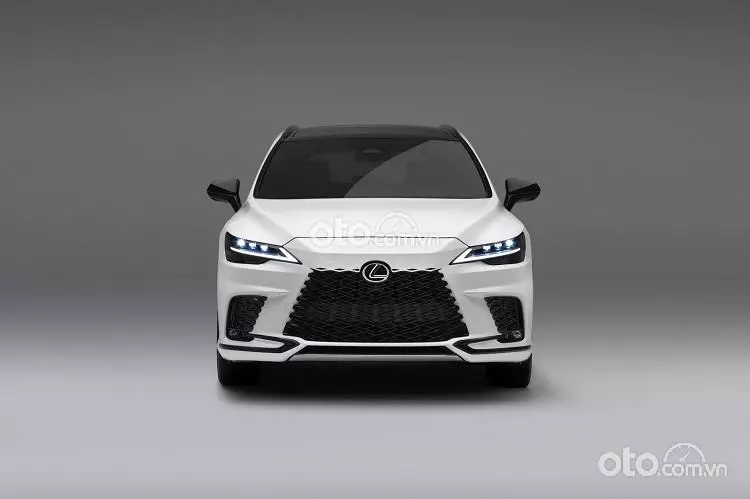 đầu xe Lexus RX 500h F-Sport Performance 2023.