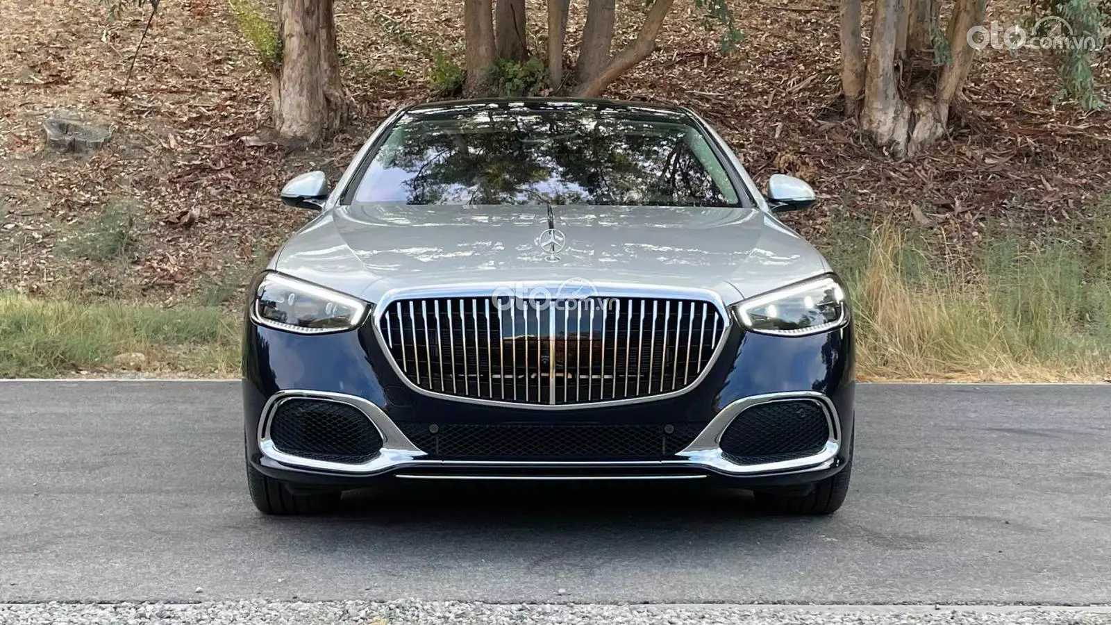 Đầu xe Mercedes-Maybach S 580.