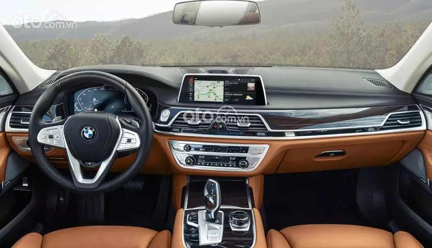 Nội thất xe BMW 740Li.