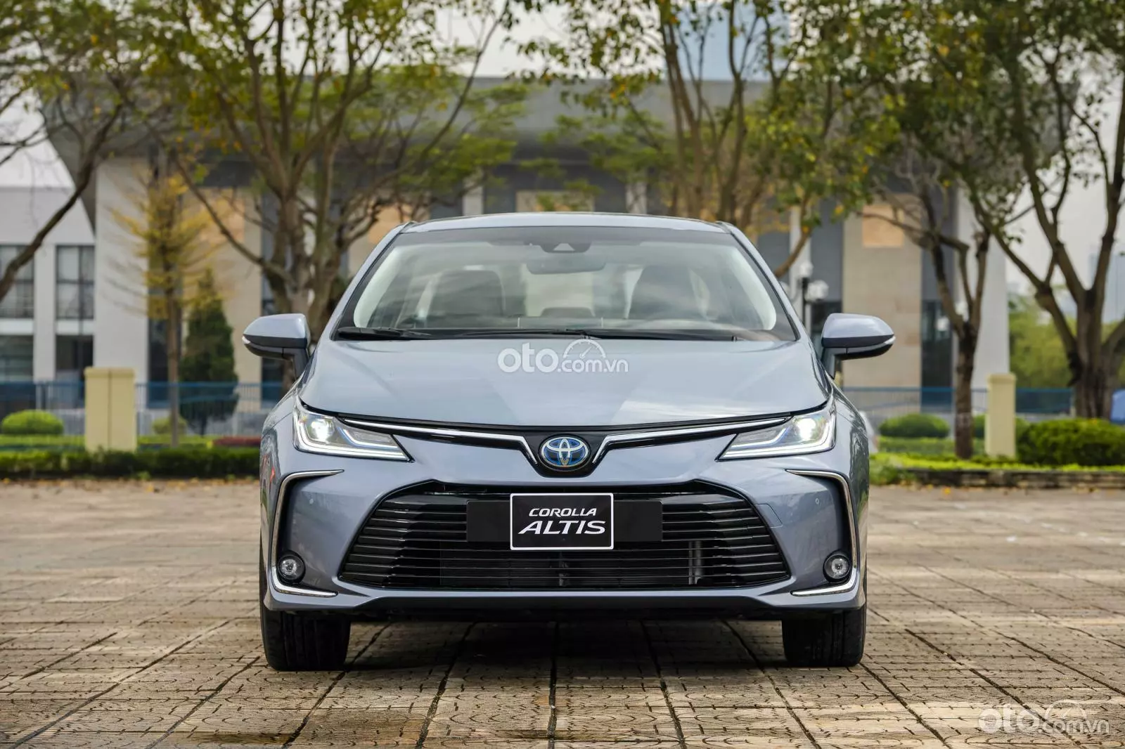 Ngoại thất xe Toyota Corolla Altis 2022.