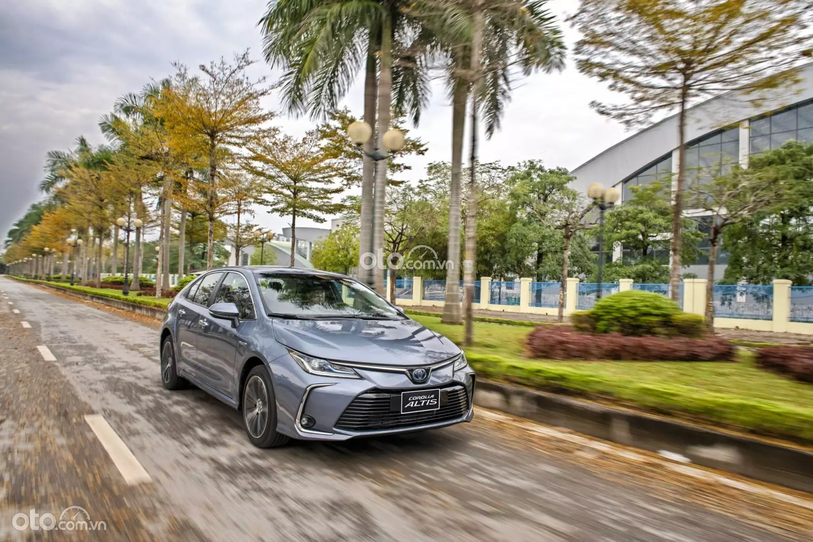 vận hành xe Toyota Corolla Altis 2022.