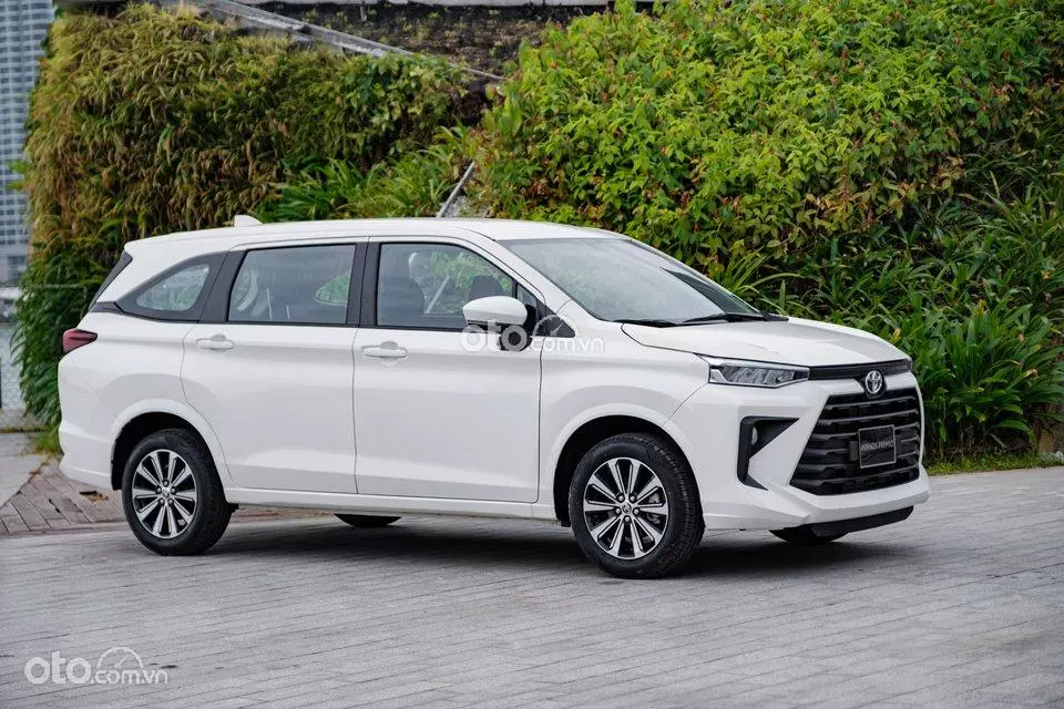 Thông số kỹ thuật Toyota Avanza Premio 2022.