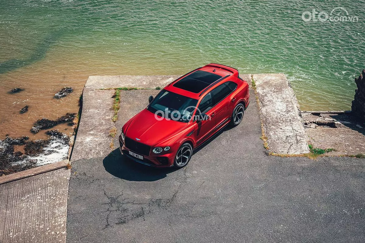 Giá xe Bentley Bentayga mới nhất tại Việt Nam.