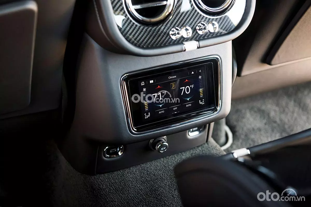 tuỳ chỉnh cho ghế sau của Bentley Bentayga.