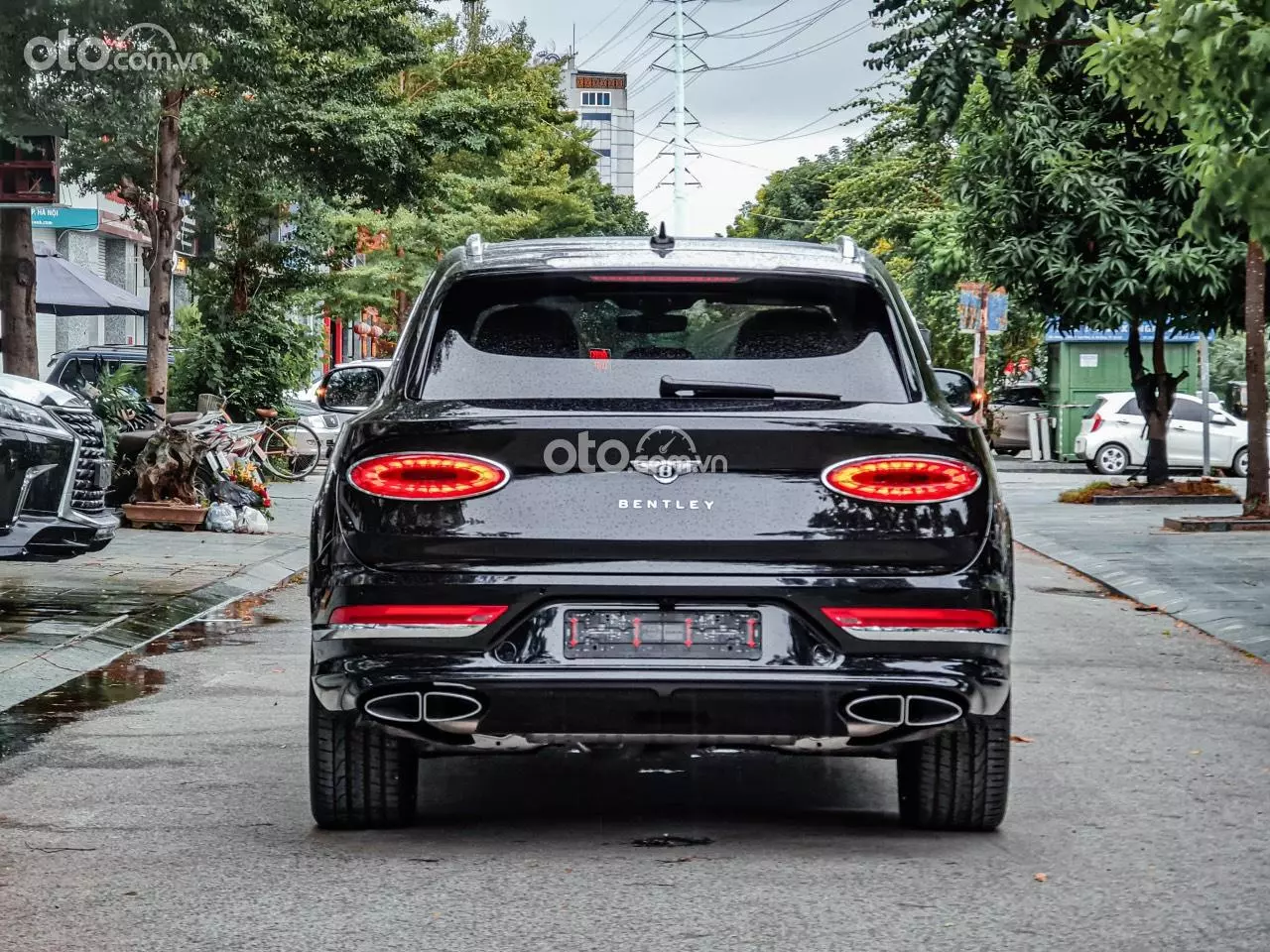 đuôi xe Bentley Bentayga mới nhất