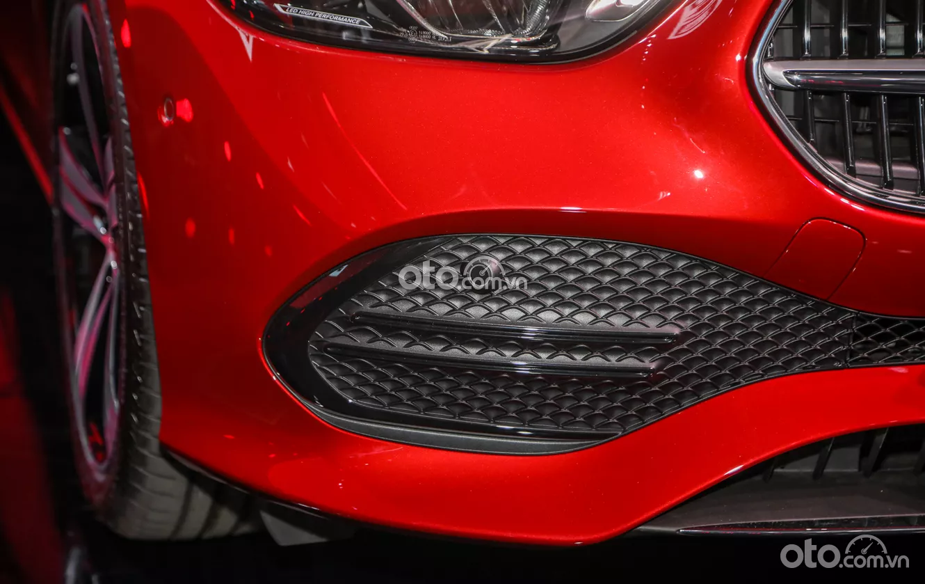 khe hút gió xe Mercedes-Benz C 200 Avantgarde.