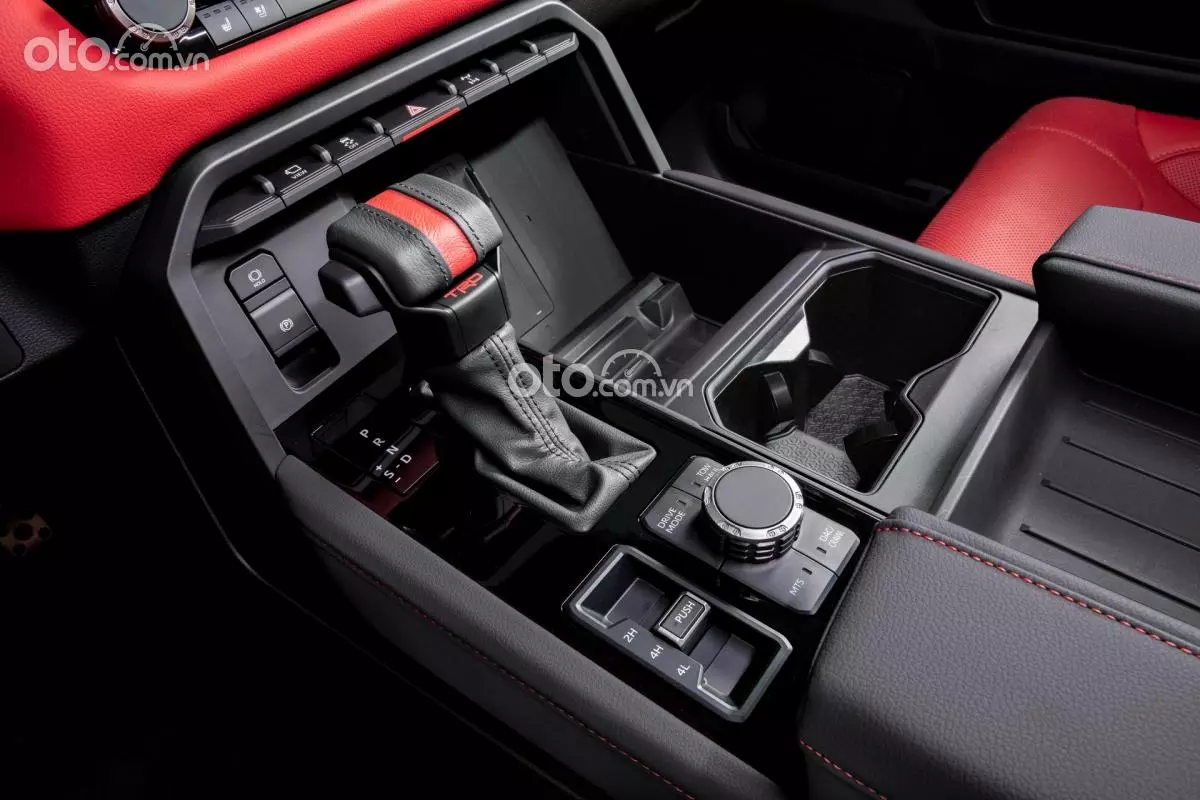 cần số xe Toyota Tundra 2022