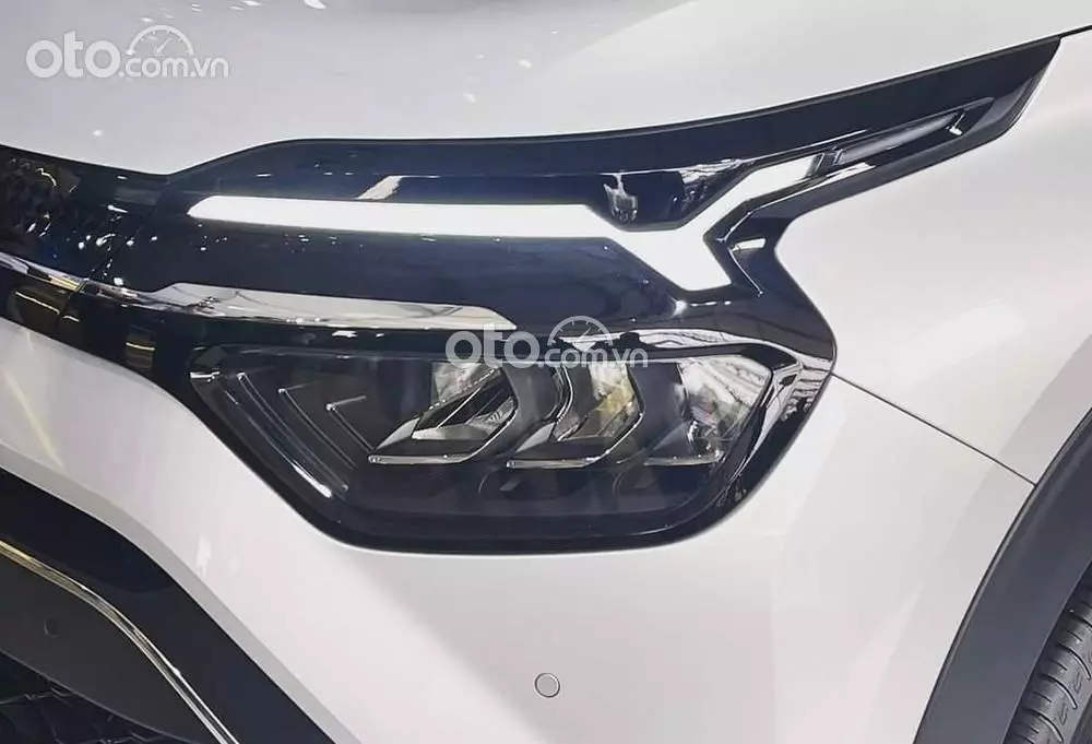 đèn chiếu sáng xe KIA Carens 2022.