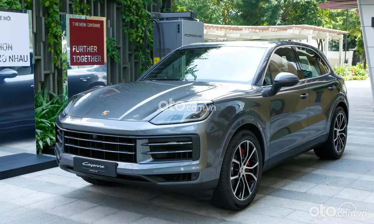 Thông tin tổng quan về Porsche Cayenne 2023.