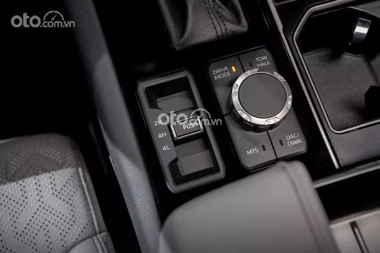 núm chuyển số Toyota Tundra 2022.