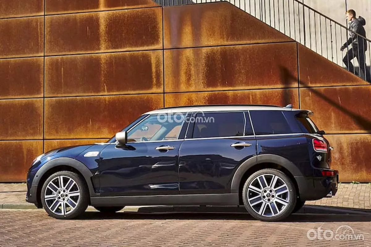 thân xe MINI Clubman 2021 mới nhất