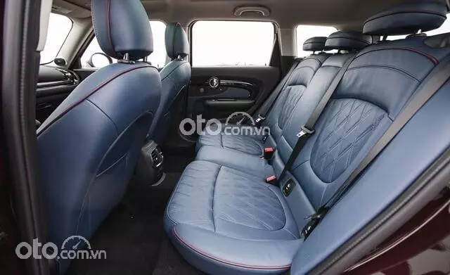 ghế sau của  Clubman.