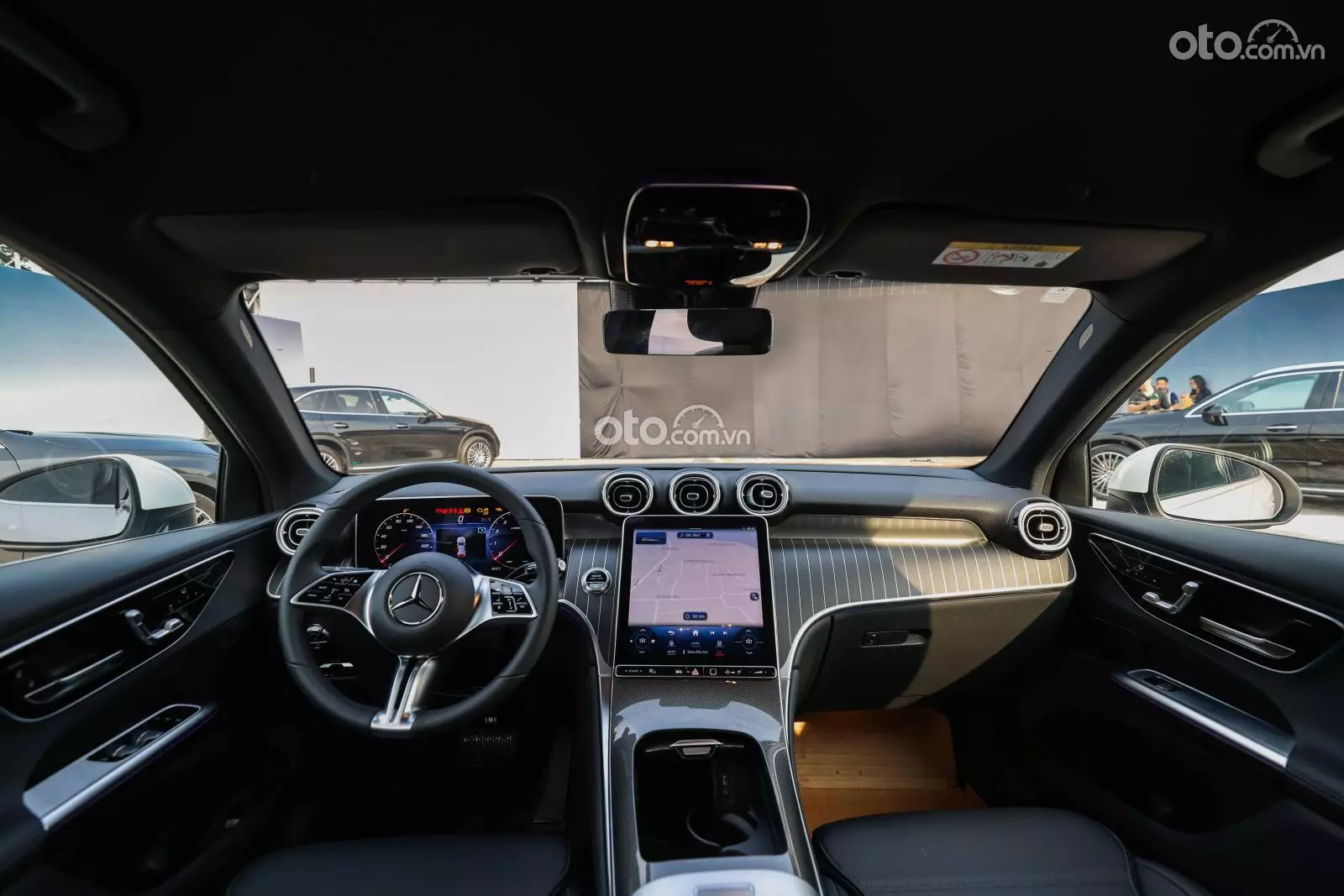 Khoang nội thất Mercedes-Benz GLC 200 4MATIC.