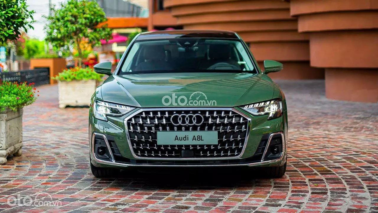đầu xe Audi A8 2022.