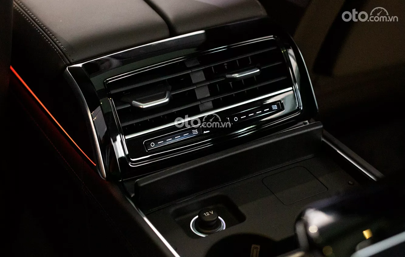 Cửa gió điều hòa trên xe Audi A8 2022.