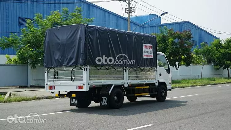 Isuzu VM NK470L4 - NK490L4 thùng mui bạt.
