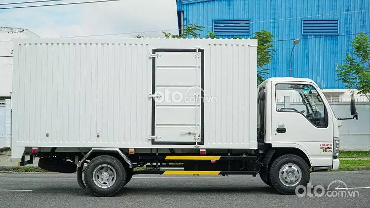 Isuzu NK490L4 thùng container1.