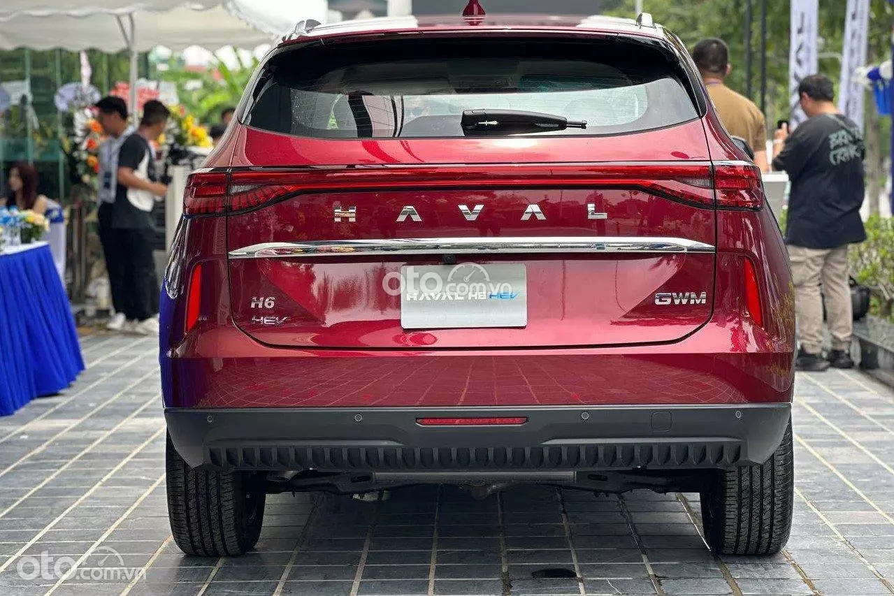 Đuôi xe Haval H6.