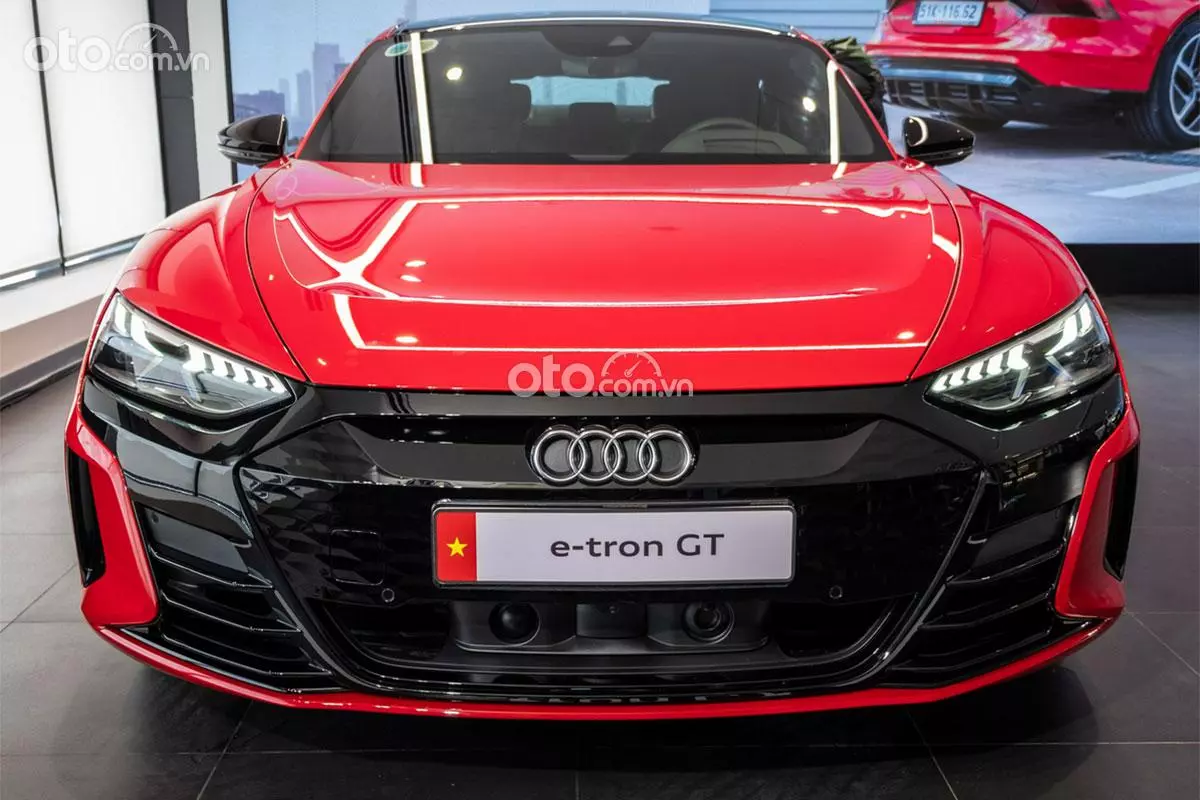 Khu vực phía trước Audi e-tron GT 2022.