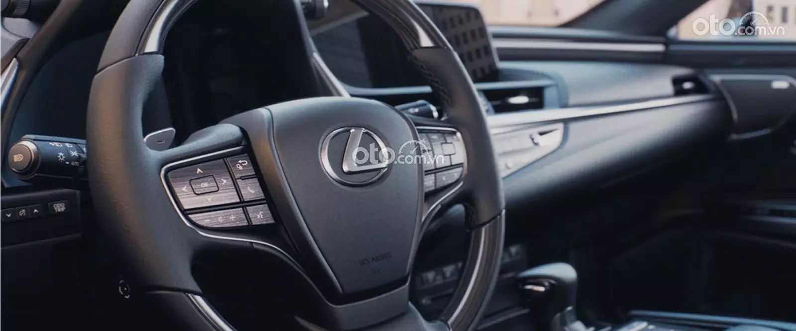 vô-lăng Lexus ES 250 2021.