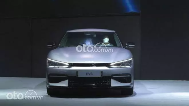 đầu xe KIA EV6 2022.